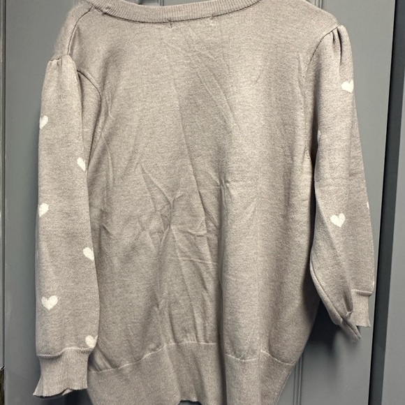 Adrienne Vittadini Light Gray Heart Sweater - Picture 3 of 4